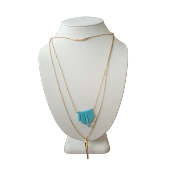 NWT Guess layered necklace, three layers of gold tone chains and turquoise - Picture 1 of 3